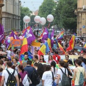 Bologna, il primo telefono per le lesbiche vittime di violenze