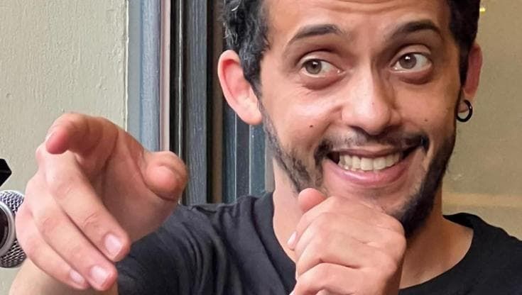 Da migrante a operatore di un centro di accoglienza, la storia di Amine: "Mi piace sentirmi utile"