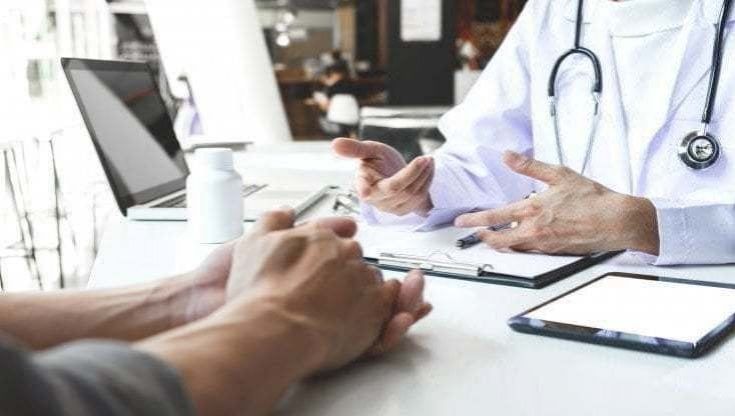 Nessuno vuole più fare il medico di famiglia: a Milano solo 48 candidati al bando per reclutarne 424