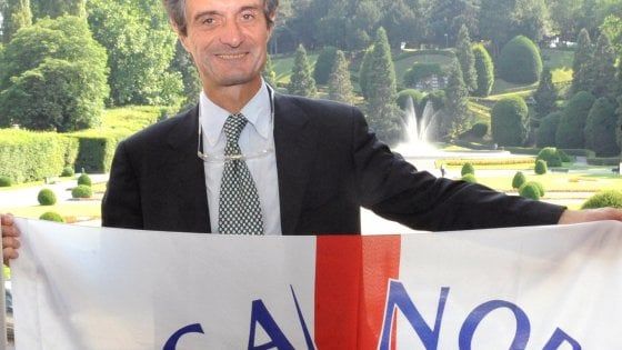Regionali Lombardia, l'ex sindaco in Porsche candidato per il centrodestra: ecco chi è Attilio Fontana