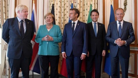 G7, Macron: "Faremo del nostro meglio". Johnson a Ue: "Via il backstop o Brexit senza accordo"