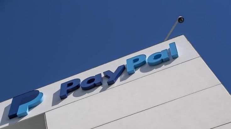 Conti PayPal sotto le attese: via il ceo Chriss, arriva Lores. E il titolo affonda