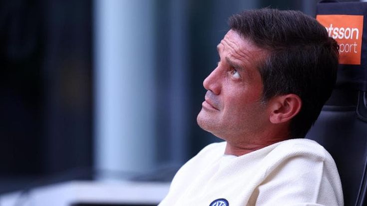 Chivu: “I social diffondono l'odio nel calcio. Vedo bambini fare il dito medio”