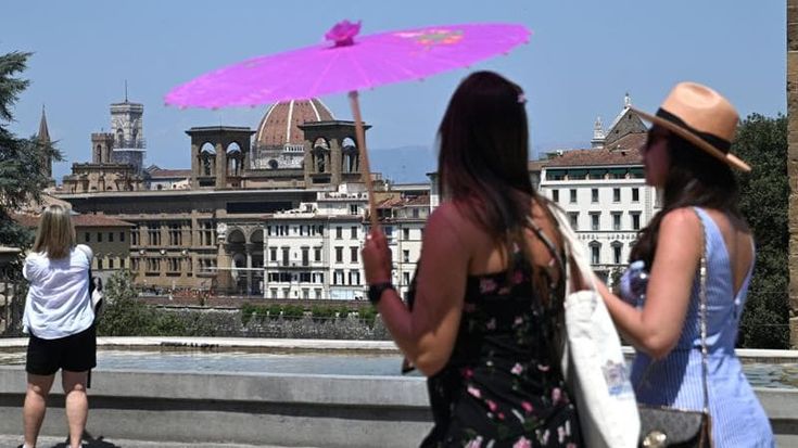 Caldo, bollino rosso fino al 7 agosto, previsti 37 gradi e temperature alte anche nelle ore notturne