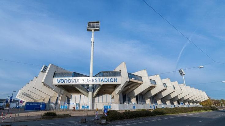 Bochum, vietato saltare in curva: ecco il motivo