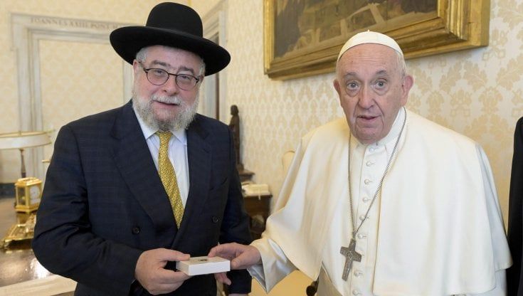 Pinchas Goldschmidt, l'ex rabbino capo di Mosca fuggito in Israele: "Con il Papa ho parlato dei prigionieri di coscienza in Russia"