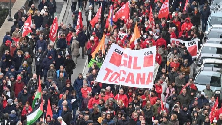 Firenze, in centomila in piazza per lo sciopero della Cgil