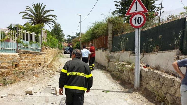 Agrigento, camion senza freni distrugge villetta