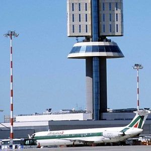 Alitalia, Delrio: "Ci sono problemi seri, siamo preoccupati"