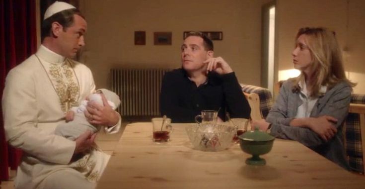 Sorrentino in "The Young pope" omaggia Napoli e Leonard Cohen