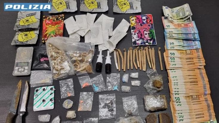 Droghe in Italia: un milione di adolescenti le ha assunte almeno una volta nella vita. Consumo in aumento dopo la pandemia