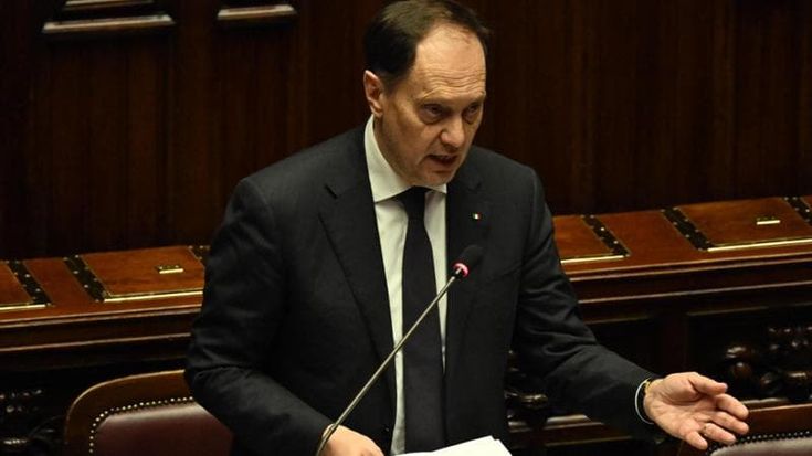 Scontro finale FdI-Lega sul Veneto. Il ministro Ciriani: “Zaia non è eterno, l’alternanza è possibile”. Il governatore: “Non ho tempo da perdere”