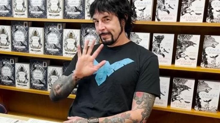 Jay Kristoff, il nuovo re del fantasy: “Ecco perché i miei vampiri raccontano il presente”