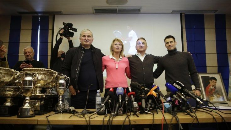 Djokovic torna ad allenarsi: "Grazie per avermi dato la forza". La famiglia esulta: ''Hanno vinto lui e la giustizia''