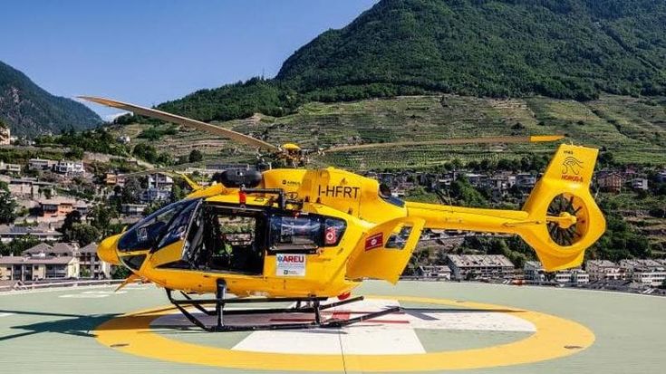 Cade dal tetto di un capannone a Oggiono, nel Lecchese: gravissimo operaio di 20 anni