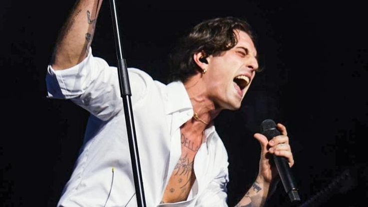 Damiano David in concerto a Milano: “Ora la mia vita è quasi perfetta”. E duetta con Cremonini