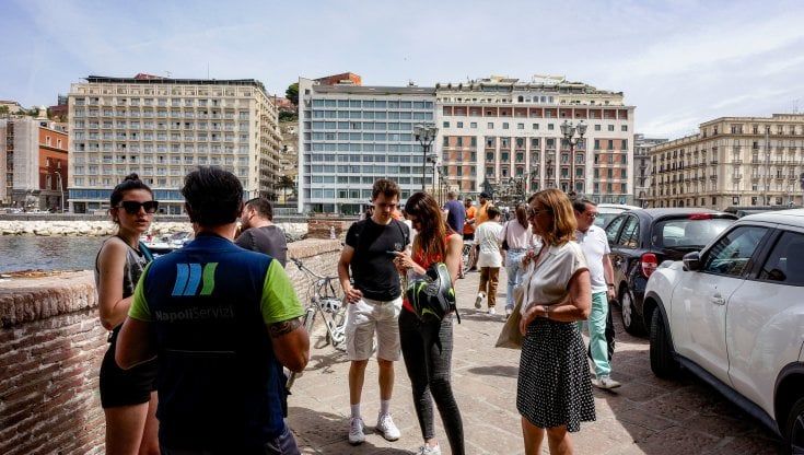 Napoli, turismo da tutto esaurito: “Ma troppi scippi e rapine, si intervenga”