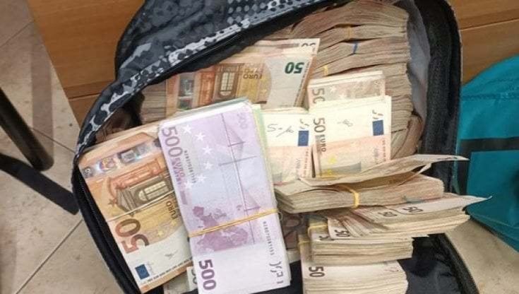Come funzionava la banca clandestina di Chinatown in affari con la rete di coop: il ruolo dell'uomo bancomat
