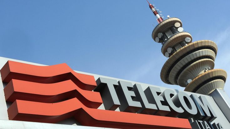 Telecom, tra raider e politica resta il sogno della public company 