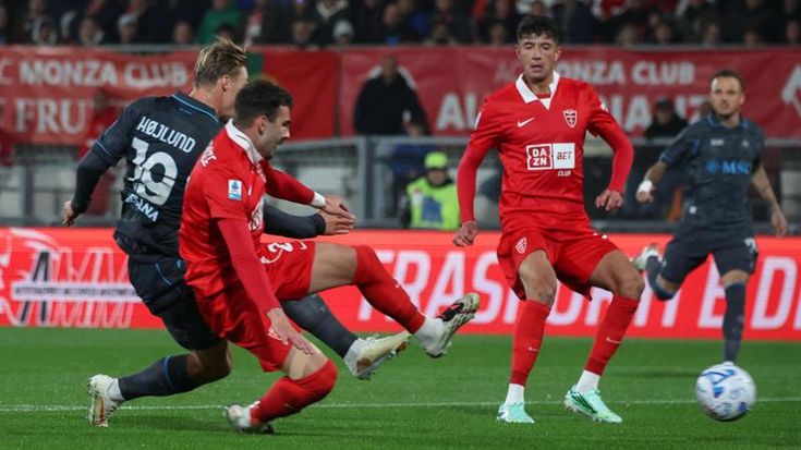Monza v Napoli player ratings: Hojlund back on form, Ngonge lacks bite against former club