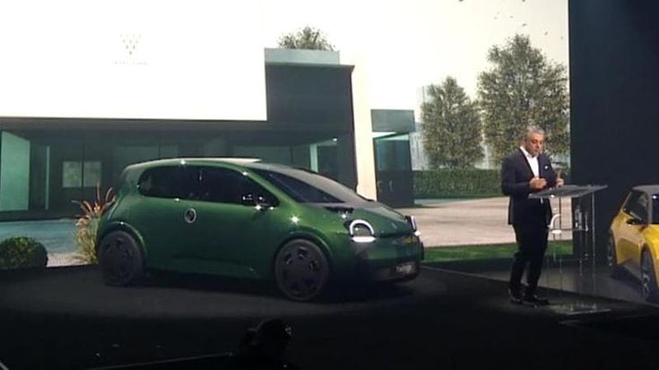 Renault, ecco la nuova Twingo elettrica a 20 mila euro. La risposta a basso costo ai cinesi