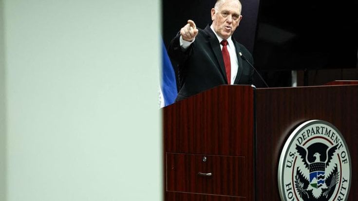 L’annuncio di Homan: via da Minneapolis settecento agenti dell’Ice