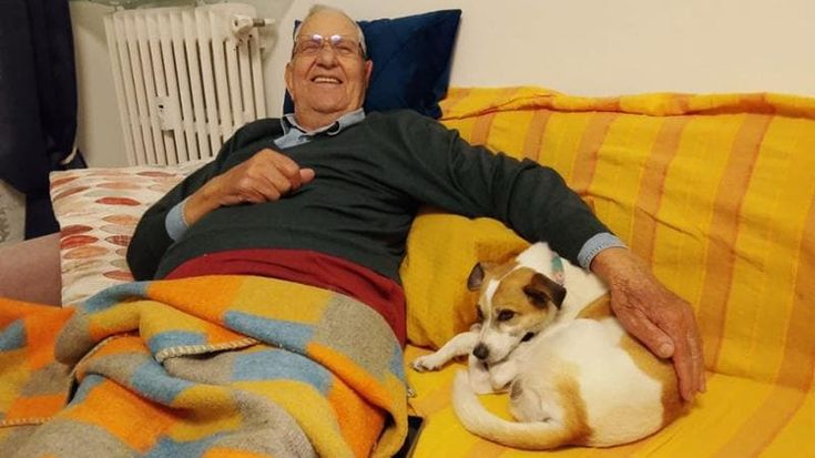 Anziano precipita con la carrozzina elettrica in un dirupo: morto nel Pinerolese