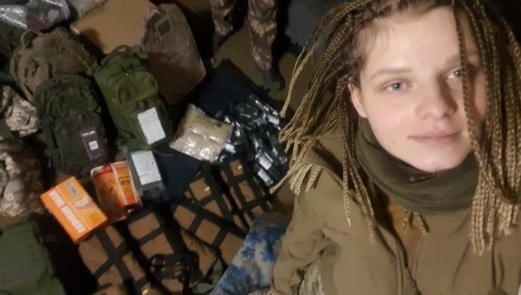 L'Ucraina piange Yana, l'angelo dei combattenti uccisa a Bakhmut: "Una vera eroina"