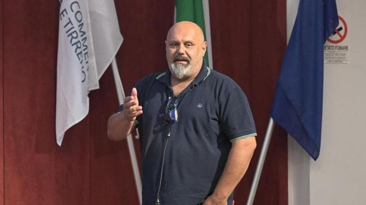 Il Pd blocca il ritorno del sindaco di Cecina: “I percorsi sono lunghi”