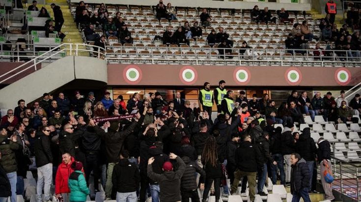 Il Bologna vince 2-1 a Torino: la contestazione a Cairo si fa sempre più dura