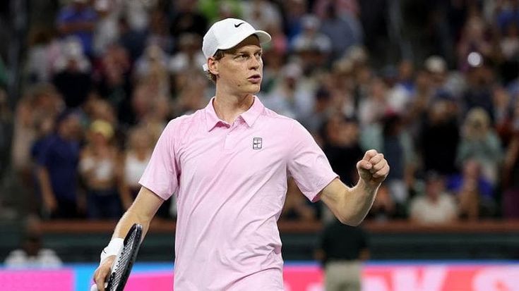 Sinner litiga con un tifoso, batte Fonseca e vola ai quarti a Indian Wells. Ora c’è Tien