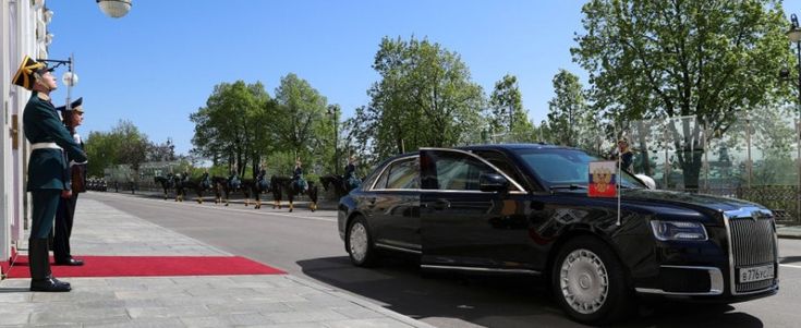 Addio Mercedes, Putin ha la sua limousine tutta russa