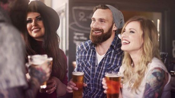 Tipi da birra, l’identikit dei beer lover in Italia
