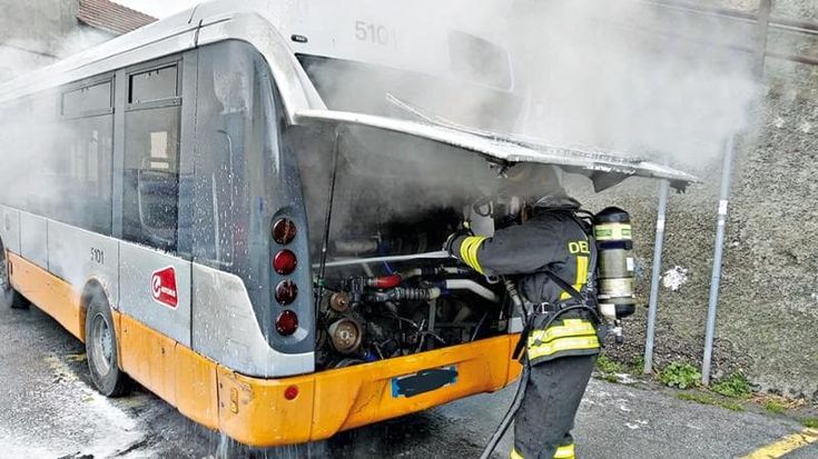 Amt, fermo un bus su tre: “Non arrivano i ricambi, mancano anche le viti”