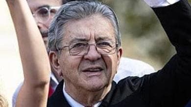 Mélenchon soffia sulla protesta ma 'il candidato del disordine' può regalare l'Eliseo a Le Pen