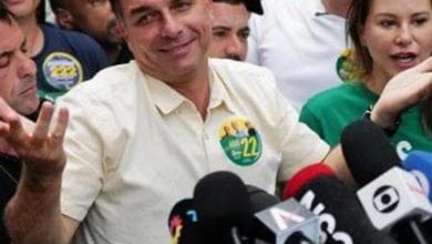 Bolsonaro, nel nome del padre ai domiciliari: l'obiettivo è liberarlo. Nel suo clan altri 4 eletti