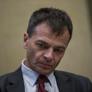 Jobs Act, la minoranza Pd: "Renzi prende in giro i precari". Alfano: "Cdm di ieri il trionfo di Ncd"