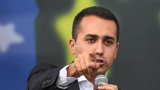 Di Maio: "Sindacati si autoriformino o ci pensiamo noi". Camusso: "Linguaggio autoritario e insopportabile"