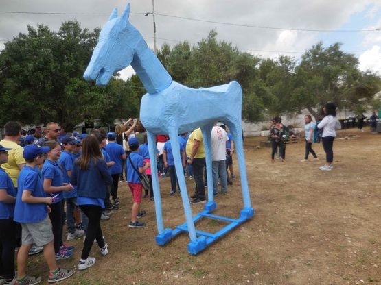 Grottaglie, un cavallo in cartapesta per i 40 anni della legge Basaglia