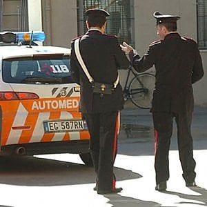 Carignano, cade da una rotoballa mentre lavora nei campi e muore sul colpo