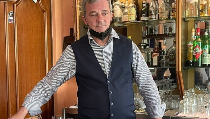 L’ultimo caffè in cima al Mottarone: “Basta, chiudo il bar. Ormai è il deserto”