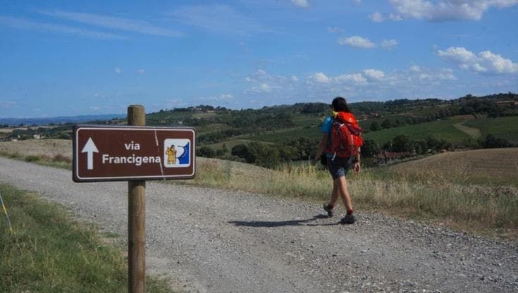Regione Toscana: proposta di legge per valorizzare i cammini e la Via Francigena