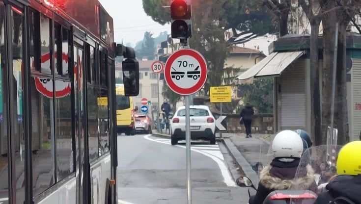 Lavori a Ponte al Pino, caos nel traffico