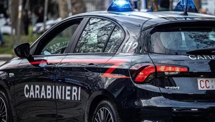 Bancomat fatto saltare con la tecnica della marmotta: “Banda in fuga coi contanti”