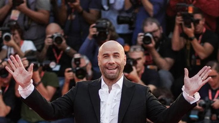 John Travolta a Sanremo. L’annuncio di Amadeus: “Ha fatto ballare intere generazioni”
