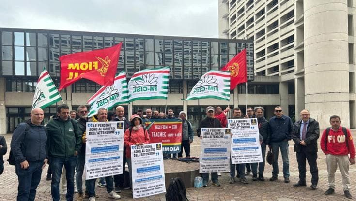 Schiarita alla Tracmec, l’azienda annuncia il ritiro dei licenziamenti e l’avvio della solidarietà