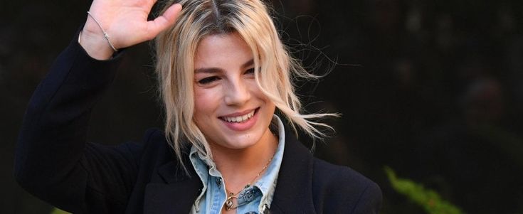 10 anni di Emma Marrone, sui social i fan la incoraggiano