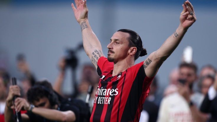 Ibrahimovic operato al ginocchio, stop di 7-8 mesi