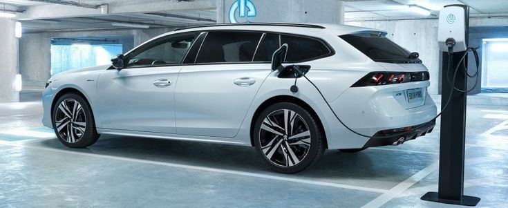 Peugeot Hybrid, ce n’è per tutti