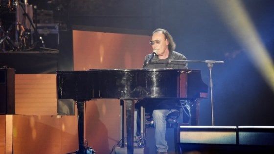 Sanremo, tra i super ospiti c'è anche Antonello Venditti